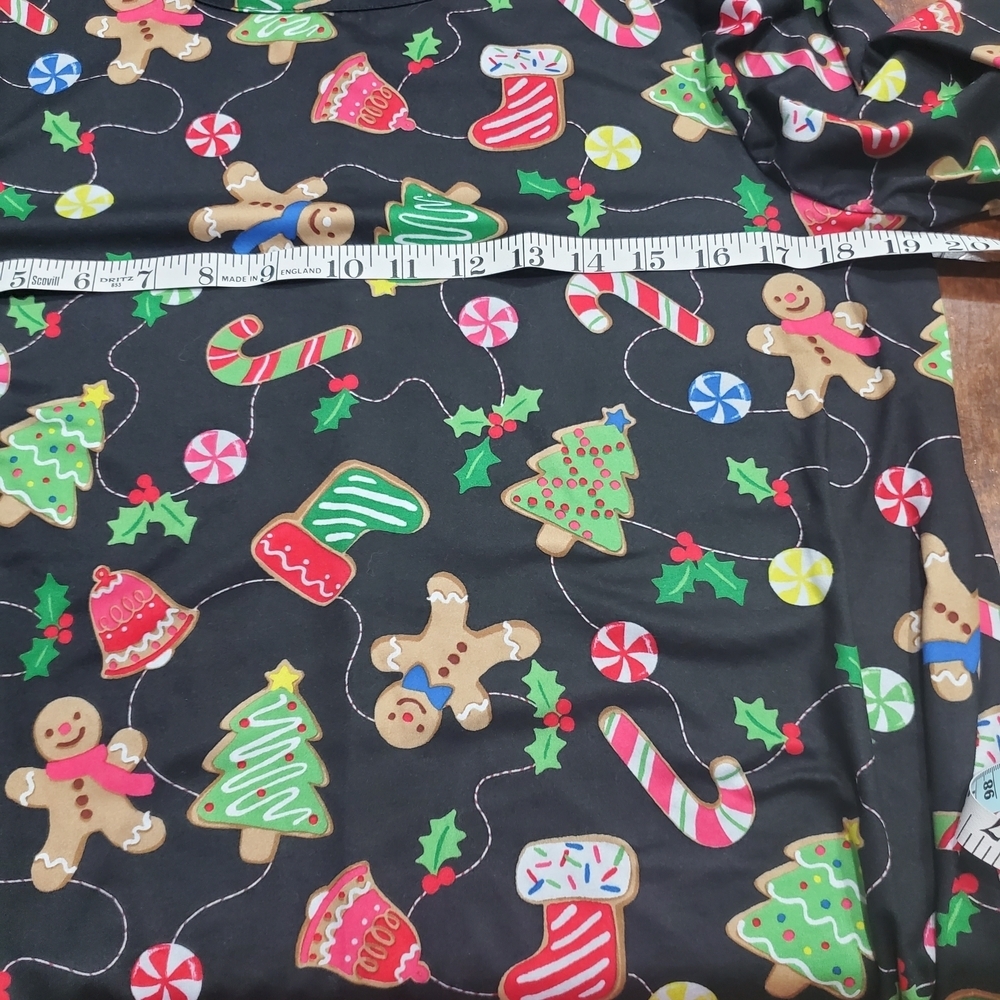 Festive Black Holiday Print Women's Tunic - Picture 5 of 7